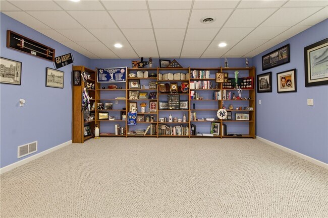 Building Photo - 2093 Mykola Rd