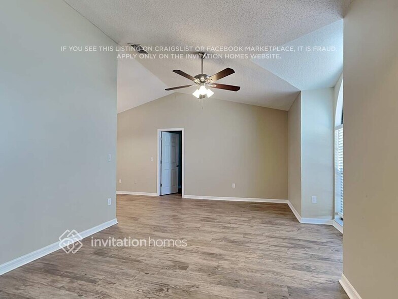 Building Photo - 11401 Andy Dr