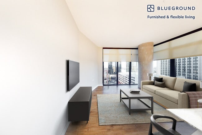 Building Photo - 555 S President St