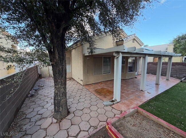 Building Photo - 6041 Spring Harvest Dr