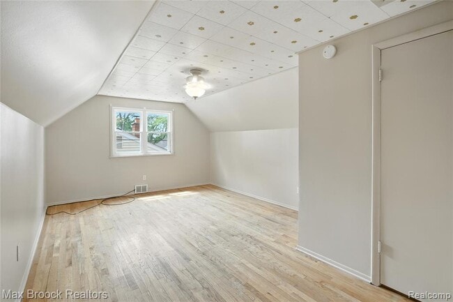 Building Photo - 25301 Ford St