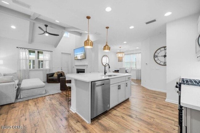 Building Photo - 8676 Coral Reef Wy