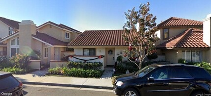 Building Photo - Charming Irvine 2BR/2BA Home with Private ...