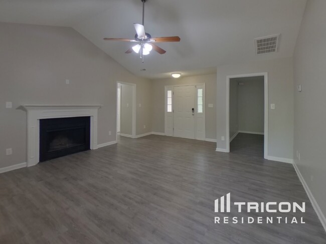 Building Photo - 5423 River Falls Dr