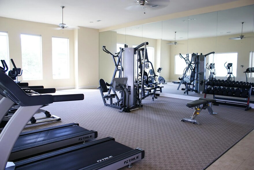 Building Photo - 1217 Ozark Ave