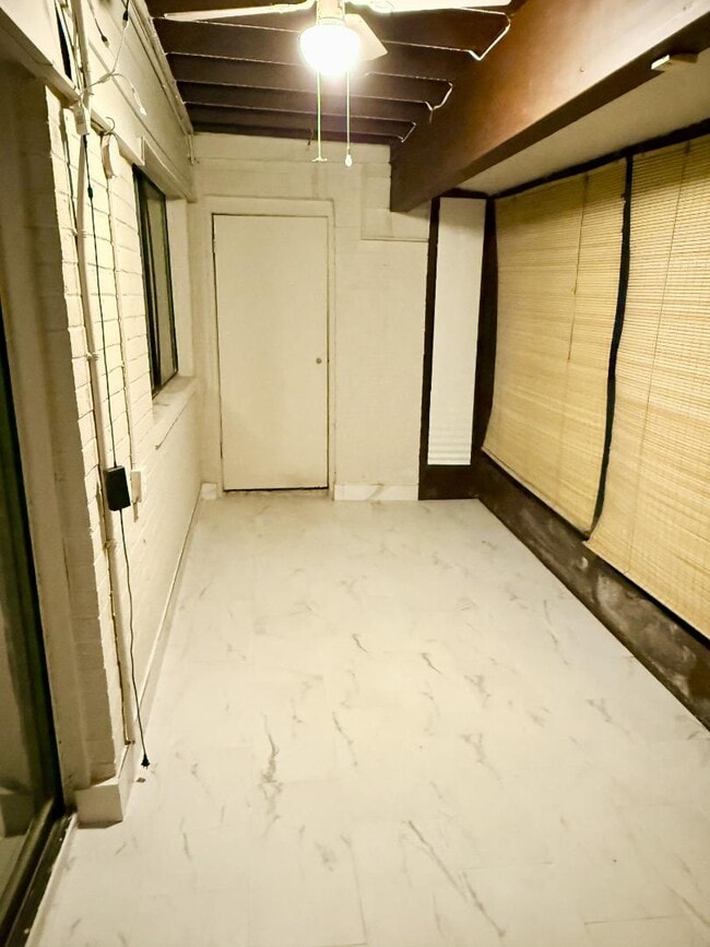 Building Photo - 5 Suntop Ct