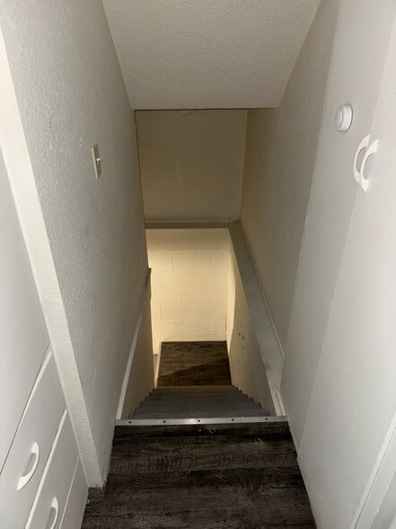 Building Photo - 240 Dexter St