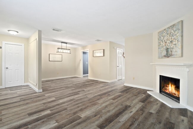 Building Photo - 17114 Beaver Springs Dr