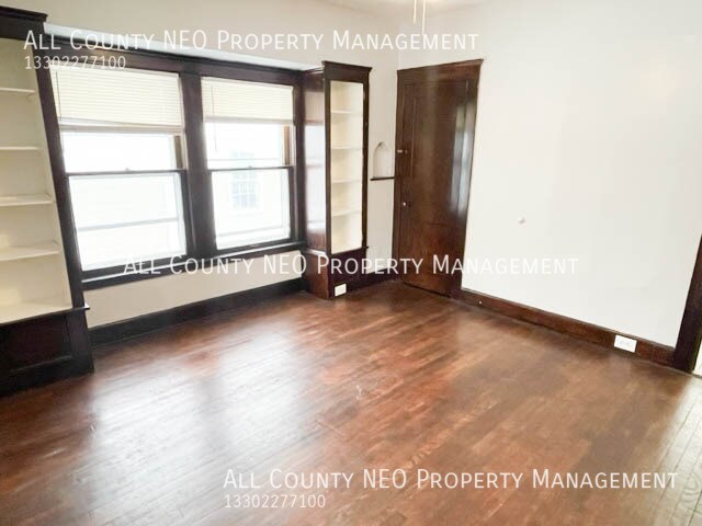 Building Photo - 3348 W 100th St