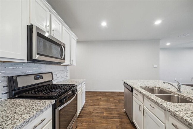 Building Photo - 12303 Trumpetfish Dr
