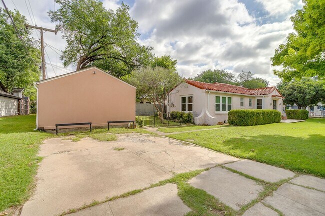 Building Photo - 3256 Greene Ave