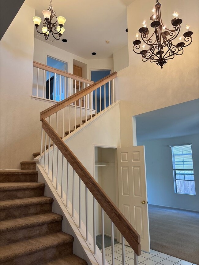 Building Photo - Four Bedroom Home in Sante Fe Hills, San M...