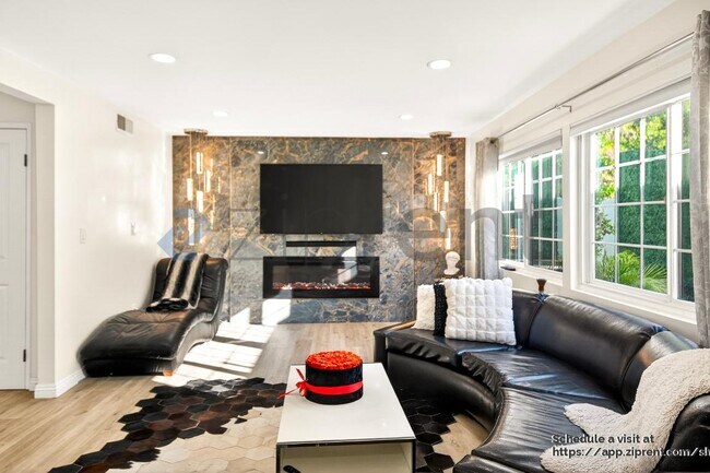 Building Photo - 19700 Blythe St