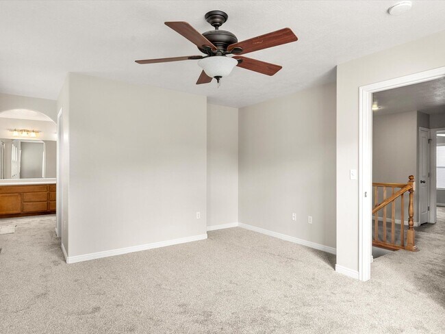 Building Photo - Newly Updated South Ogden Townhome | 3 Bed | Private Backyard | 2-Car Garage