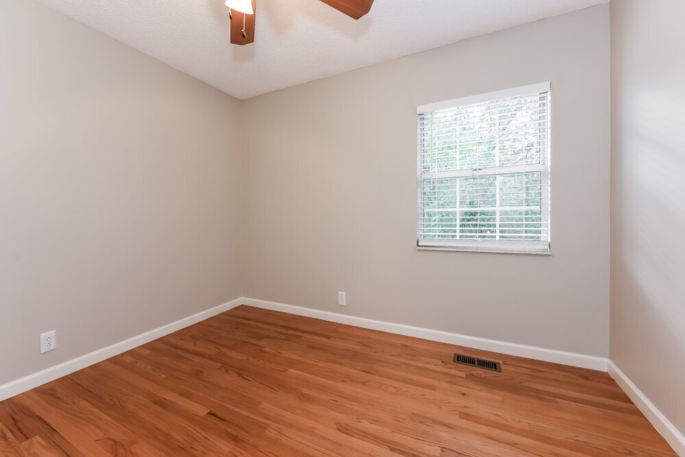 Building Photo - 5105 Roxborough Dr