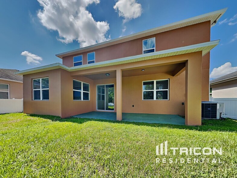 Building Photo - 10636 Laguna Plains Dr