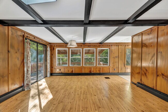 Building Photo - Mid-Century Cool Meets Maine Serenity Design. Privacy. Location. This one has it all.