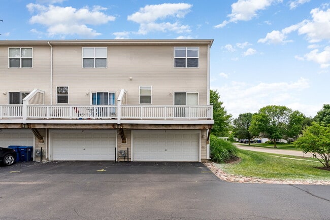 Building Photo - 1464 Cambria Dr