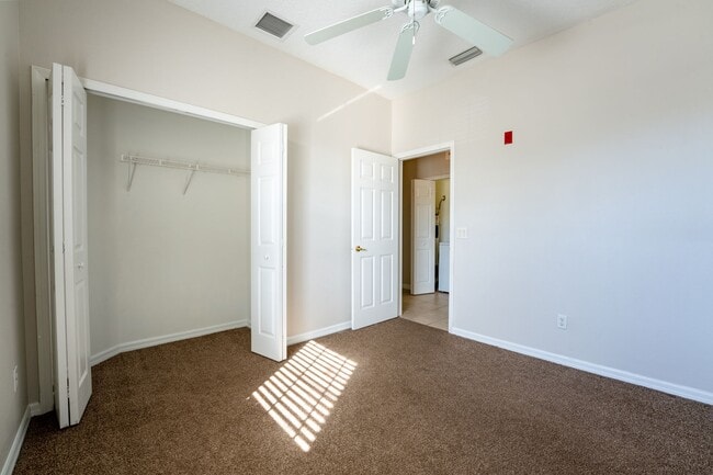 Building Photo - 9435 Myrtle Creek Ln