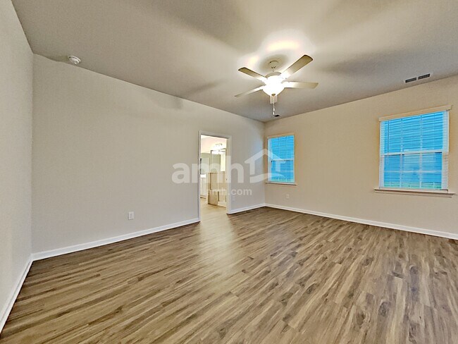 Building Photo - 14326 Hugh Dixon Way