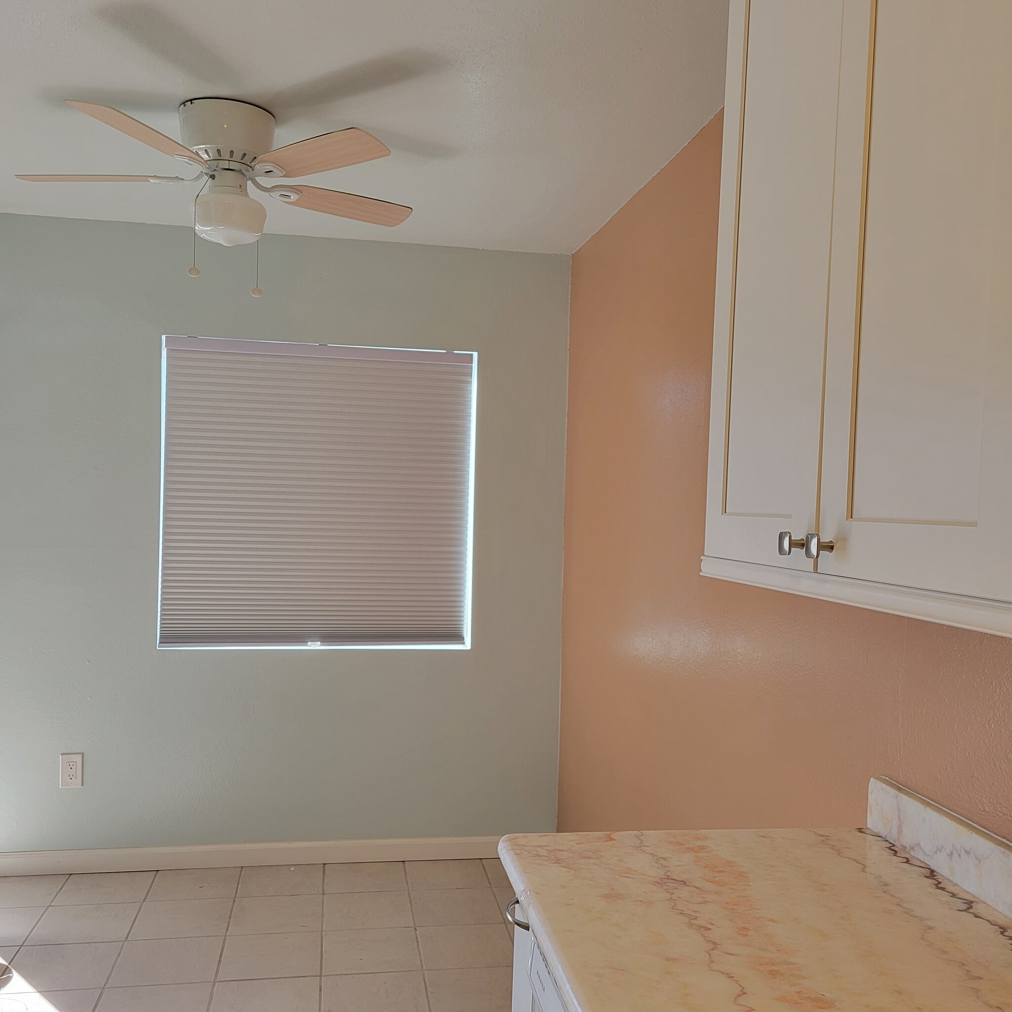 Dining area - 6665 Mission Gorge Rd