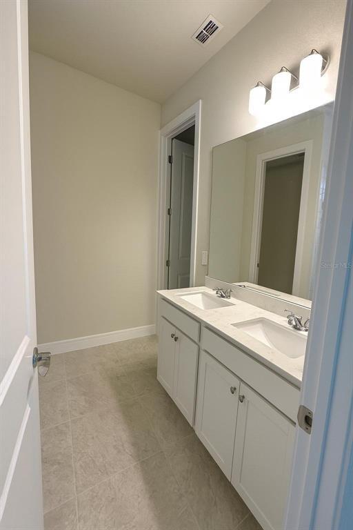 Building Photo - 6040 Wildline Dr