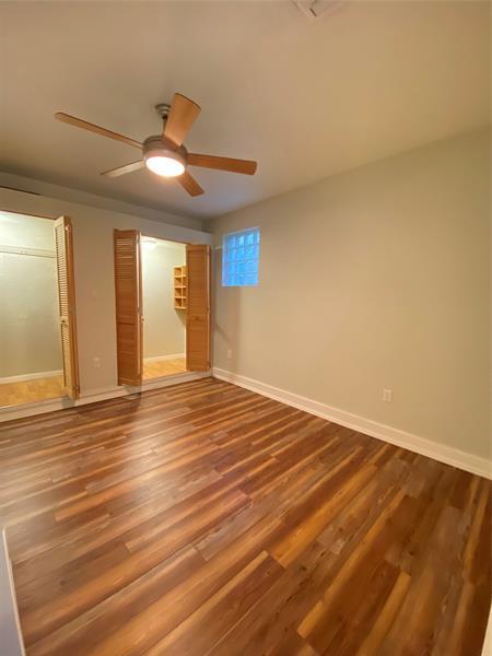 Building Photo - 1049 Van Buren St