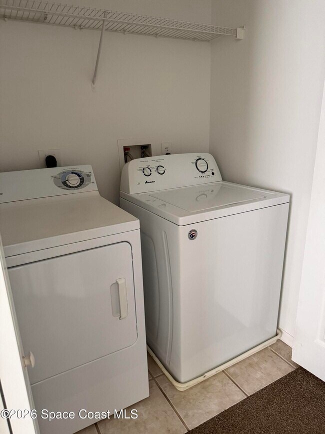 Building Photo - 1361 Hampton Park Ln