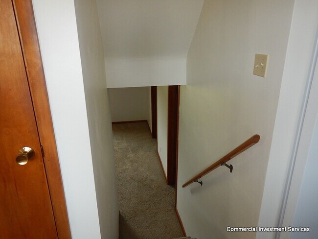 Building Photo - 2214 Anna Ave