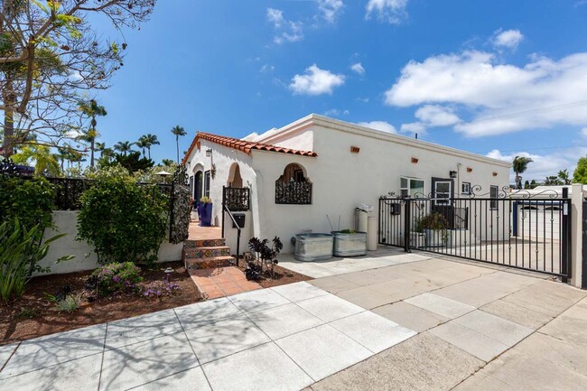 Building Photo - 4 Bed, 3 Bath—Single Family Home in Kensin...