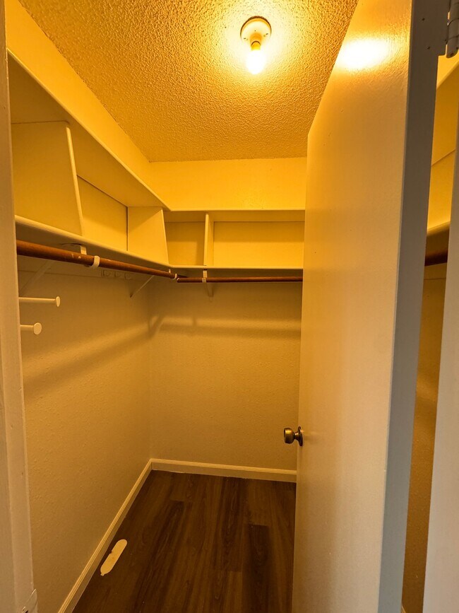 Building Photo - 7442 Tierra Way