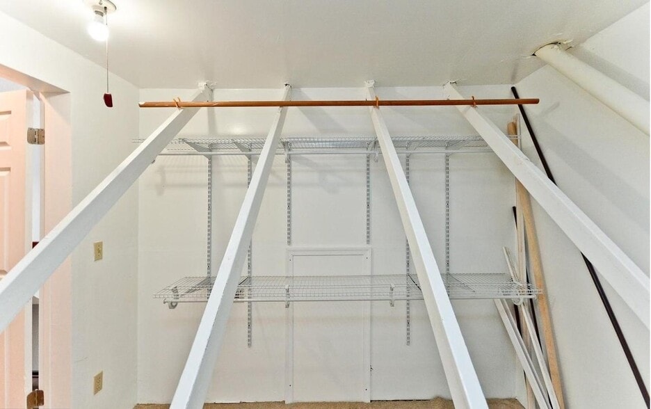 Building Photo - 15645 Easthaven Ct