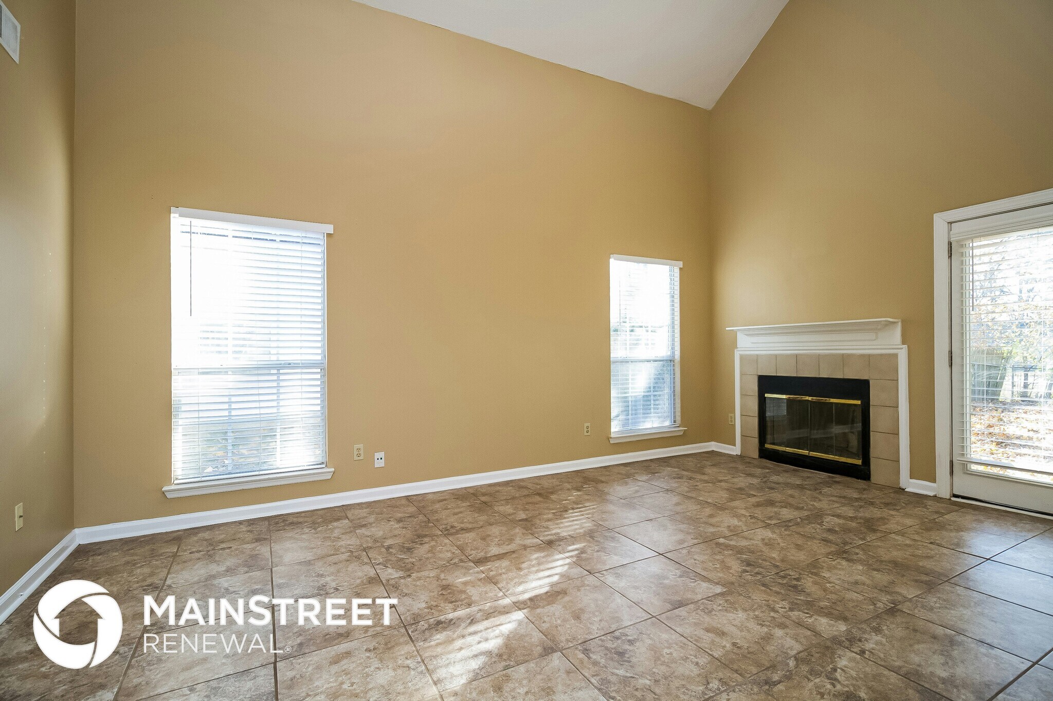 Building Photo - 2723 Riverbend Dr