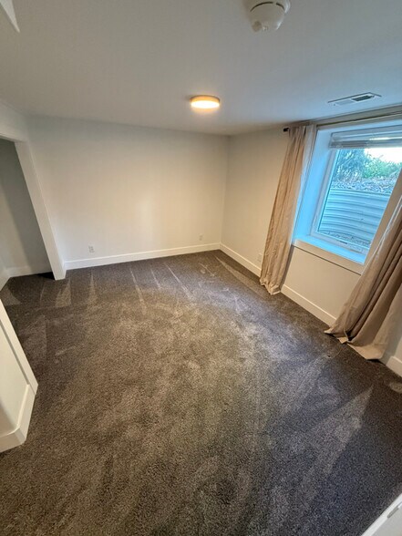 Building Photo - 1108 N 1500 W