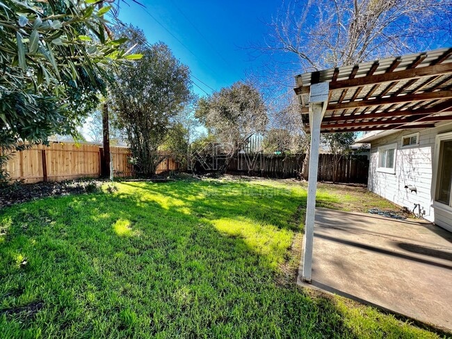 Building Photo - 1932 Rutledge Way