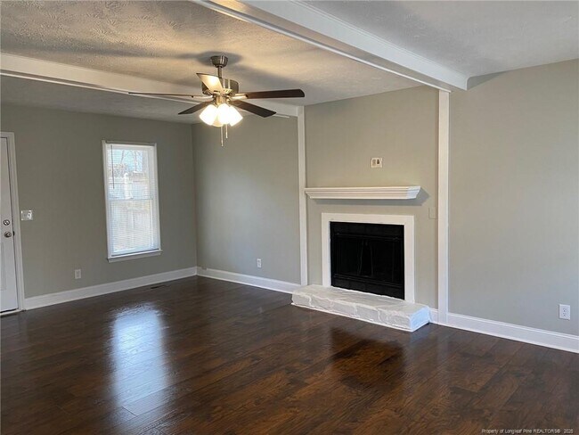 Building Photo - 7397 Beaver Run Dr