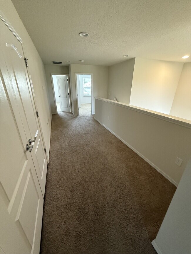 Building Photo - WELCOME HOME!