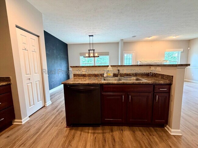 Building Photo - 242 Corey Dr