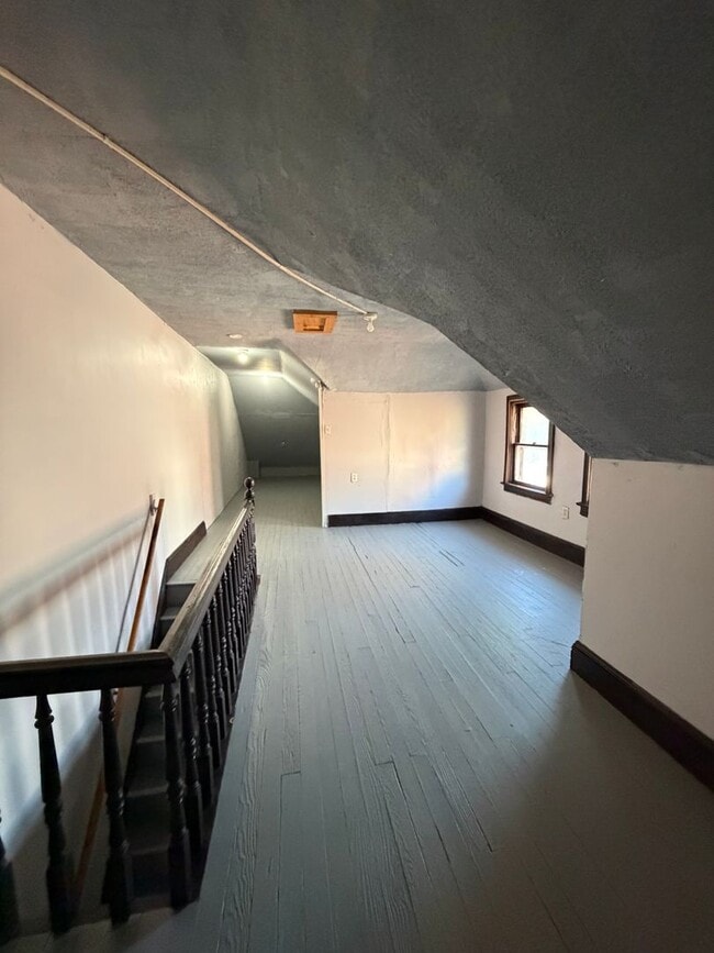 Building Photo - 257 Highland Ave