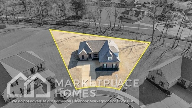 Building Photo - 1802 Millers Cv