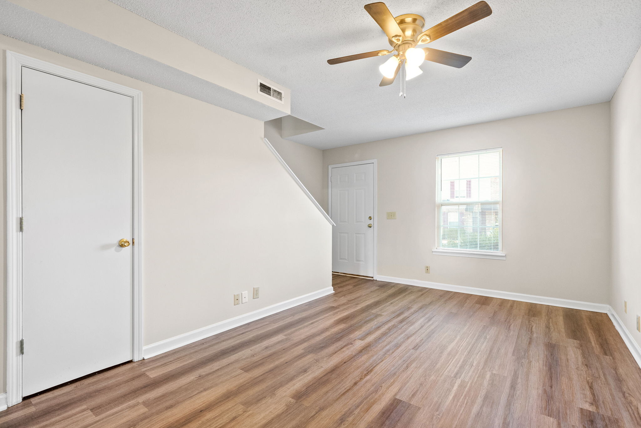 Building Photo - 2303 Raleigh Ct