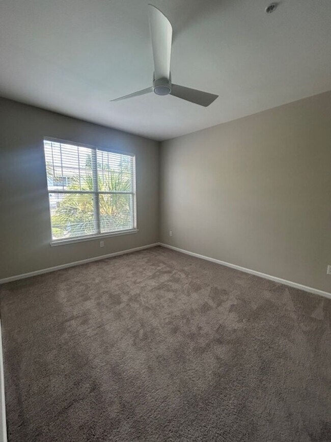 Building Photo - Updated Barnes Plantation Condo!