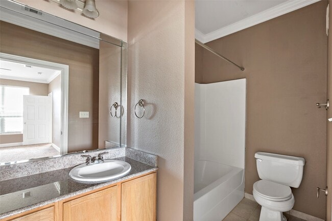 Building Photo - 801 Luther W St