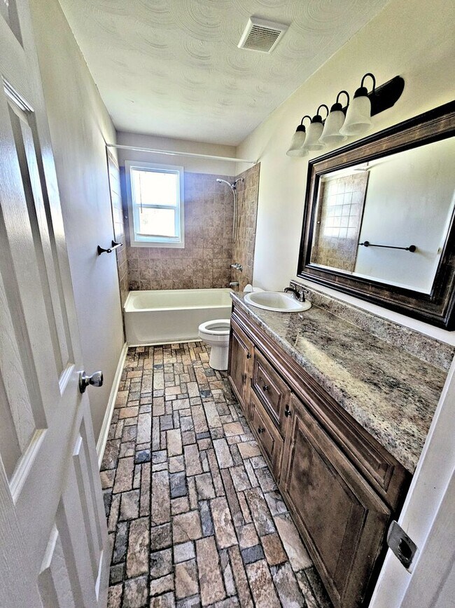 Building Photo - HOUSE FOR RENT - DECATUR SW - 3BR