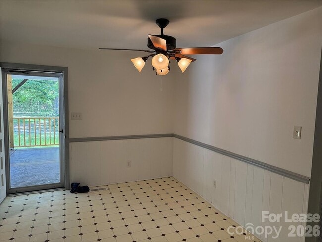 Building Photo - 3215 Waxhaw Hwy