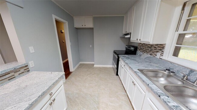 Building Photo - 1170 Josephine Ave