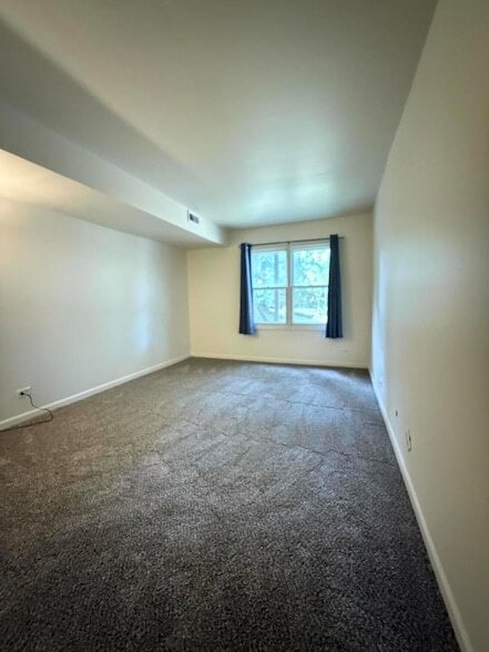 Building Photo - 534 River Front Cir