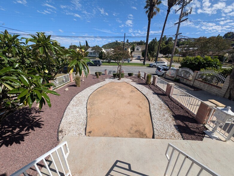 Building Photo - 2721 Montezuma Ave