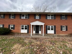 Building Photo - 1901 Hazel Ave