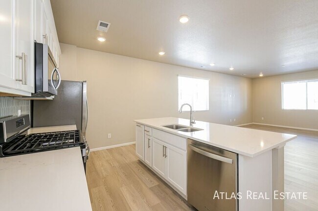 Building Photo - 20982 E 66th Ave